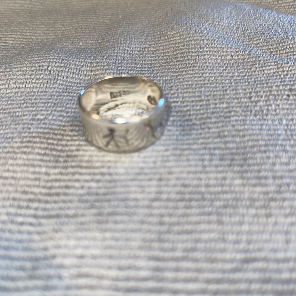 Ring - Picture 2 of 5
